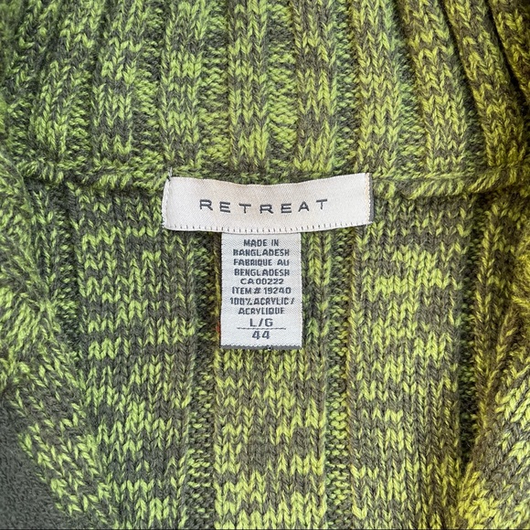Green Pattern 1/4 Sweater - size L - Picture 4 of 7